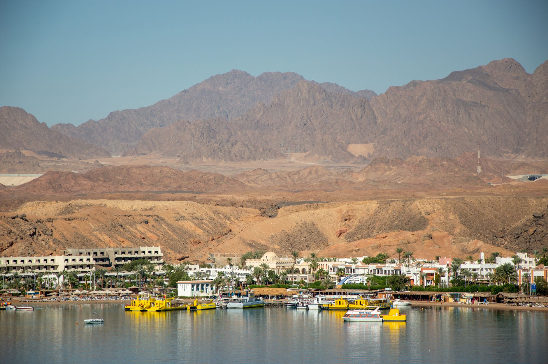 gouna beach event organizer — Explore the charming desert landscapes merging with the Red Sea coast at this vibrant resort to
