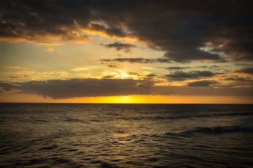 Foto profissional grátis de água, iluminado por trás, mar