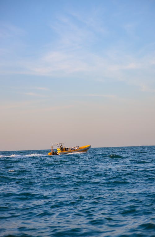 Imagine de stoc gratuită din albastru, apă, barcă cu motor