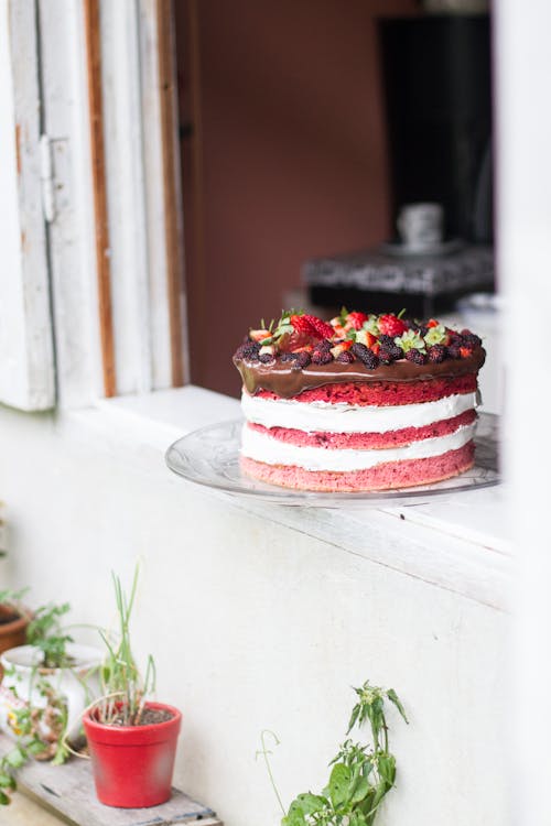 Gâteau Aux Fraises Nue Dans Open Window