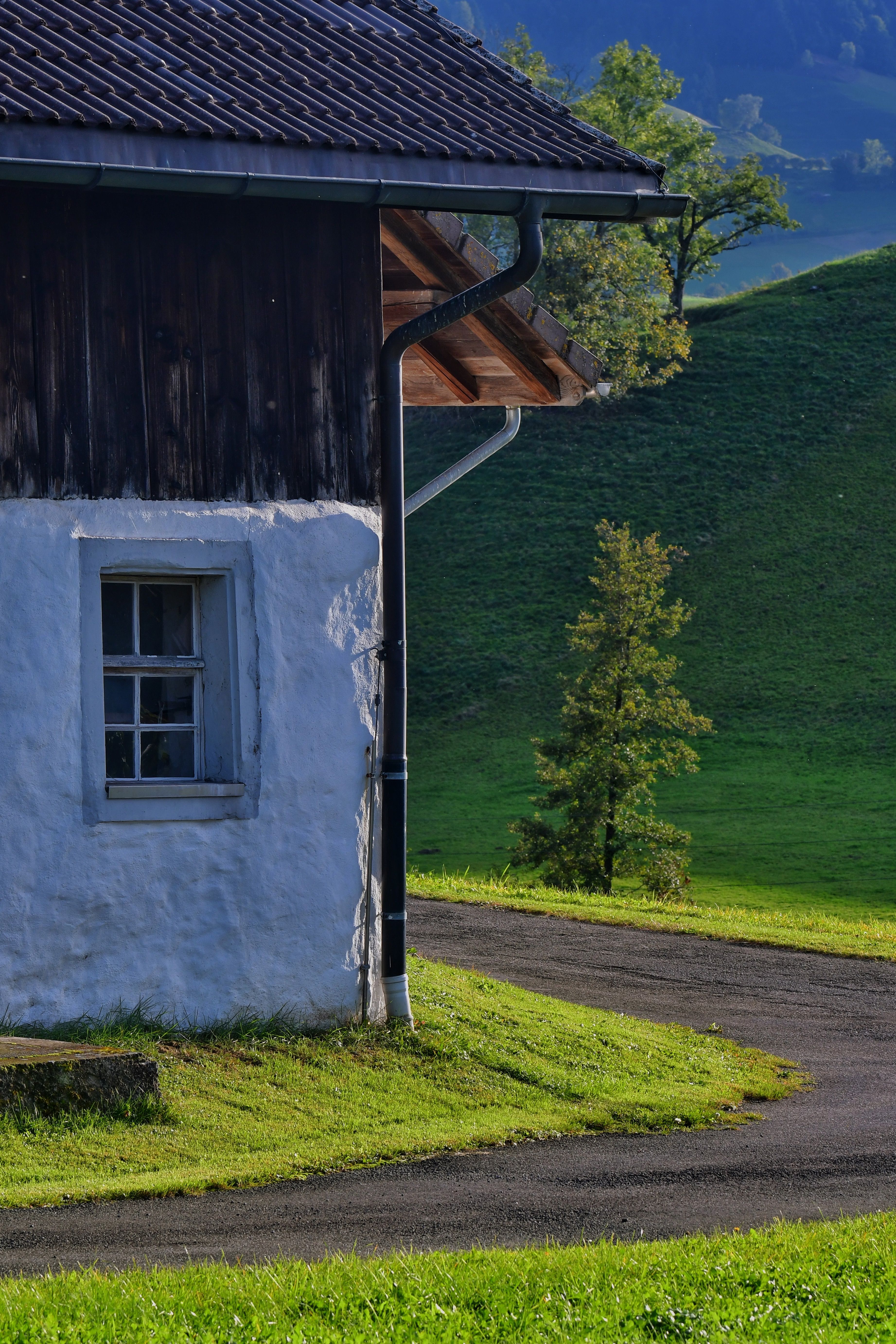 House in a Mountain Village · Free Stock Photo