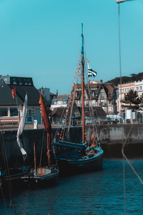 Foto d'estoc gratuïta de embarcacions de vela, França, port