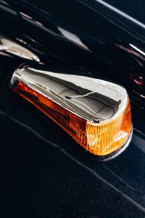 オレンジ色の光, クロム, ブラックカーの無料の写真素材