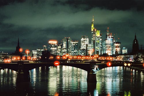 Kostenloses Stock Foto zu beleuchtet, brücke, brücken