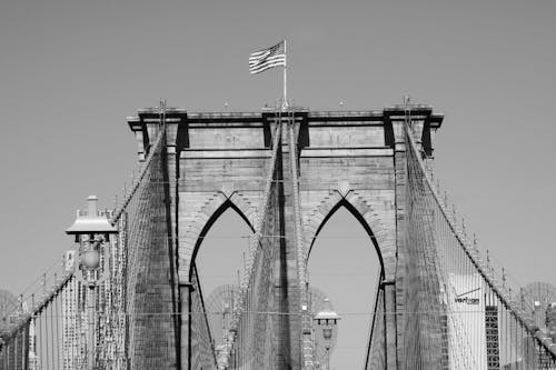 Free Brooklyn Bridge in Black and White Stock Photo