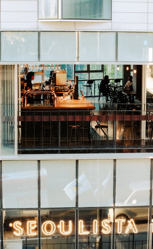 Foto d'estoc gratuïta de cafeteria, Centre comercial, finestres