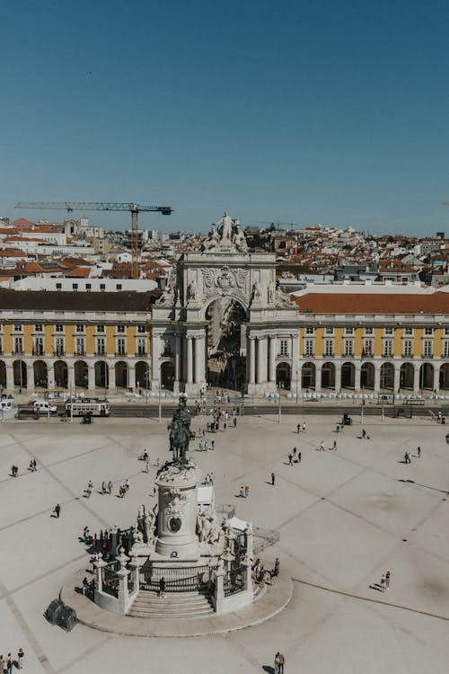 The view from above of a square with people walking around