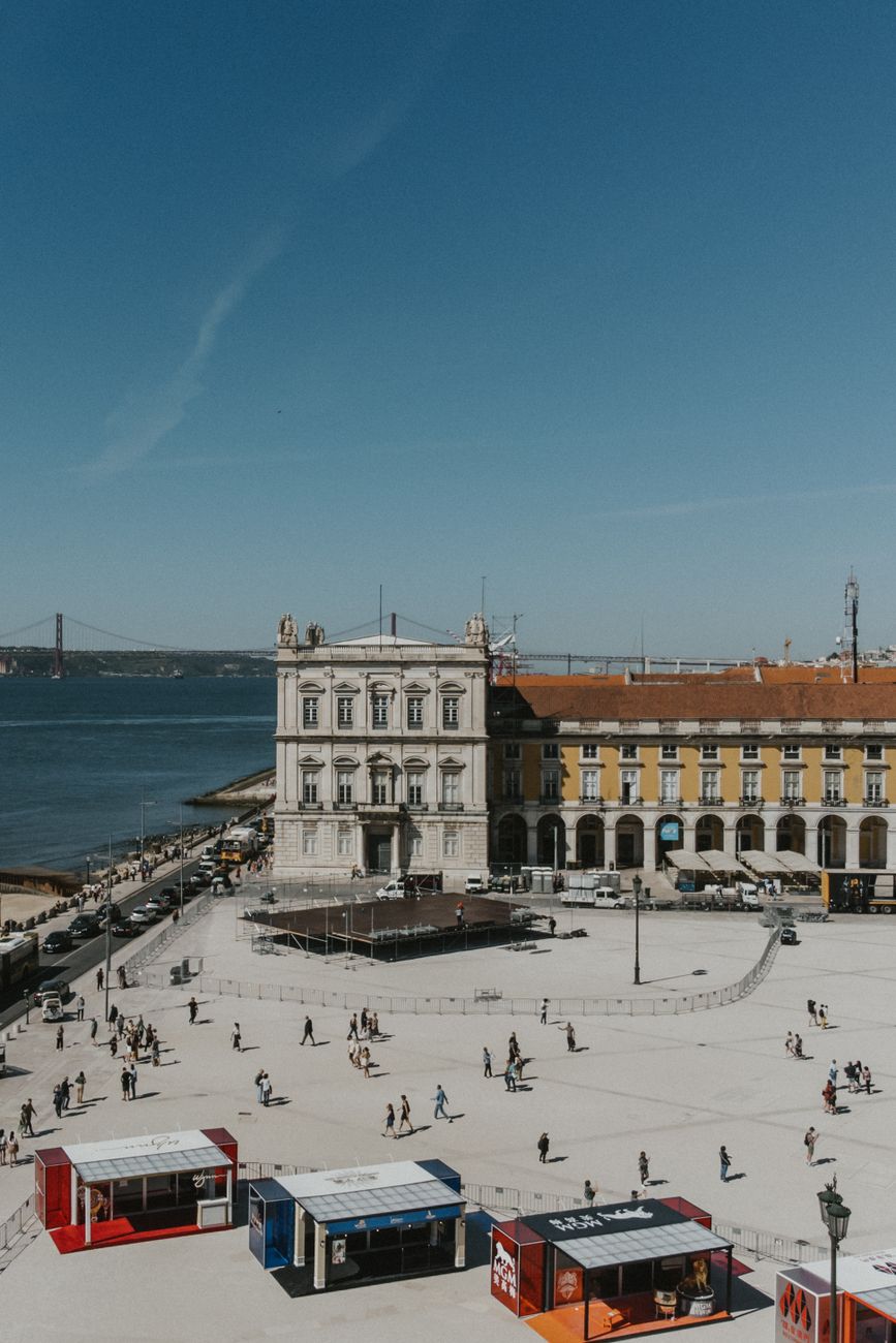 Die Börse von Lissabon und Europa fallen ins Minus wegen Befürchtungen einer Zinserhöhung im September