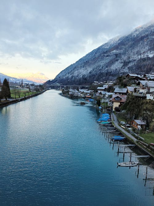 Бесплатное стоковое фото с brienz, iseltwald, голубое озеро