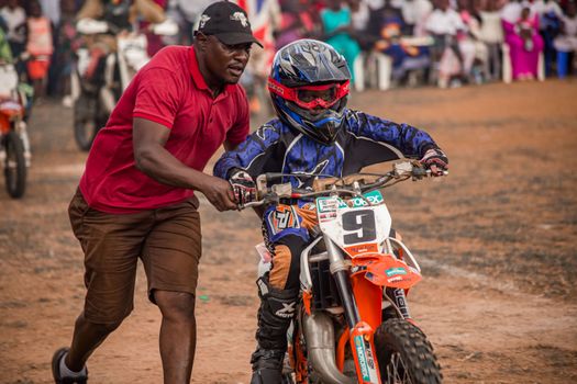 The Essential Kit Debate: Guarding Knees vs. Protecting Heads for BMX Pros