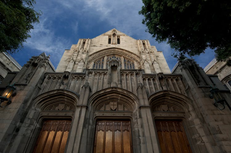 Exterior Of The First United Methodist Church In Pasadena