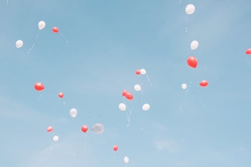 Fotobanka s bezplatnými fotkami na tému balóny, biela, červená