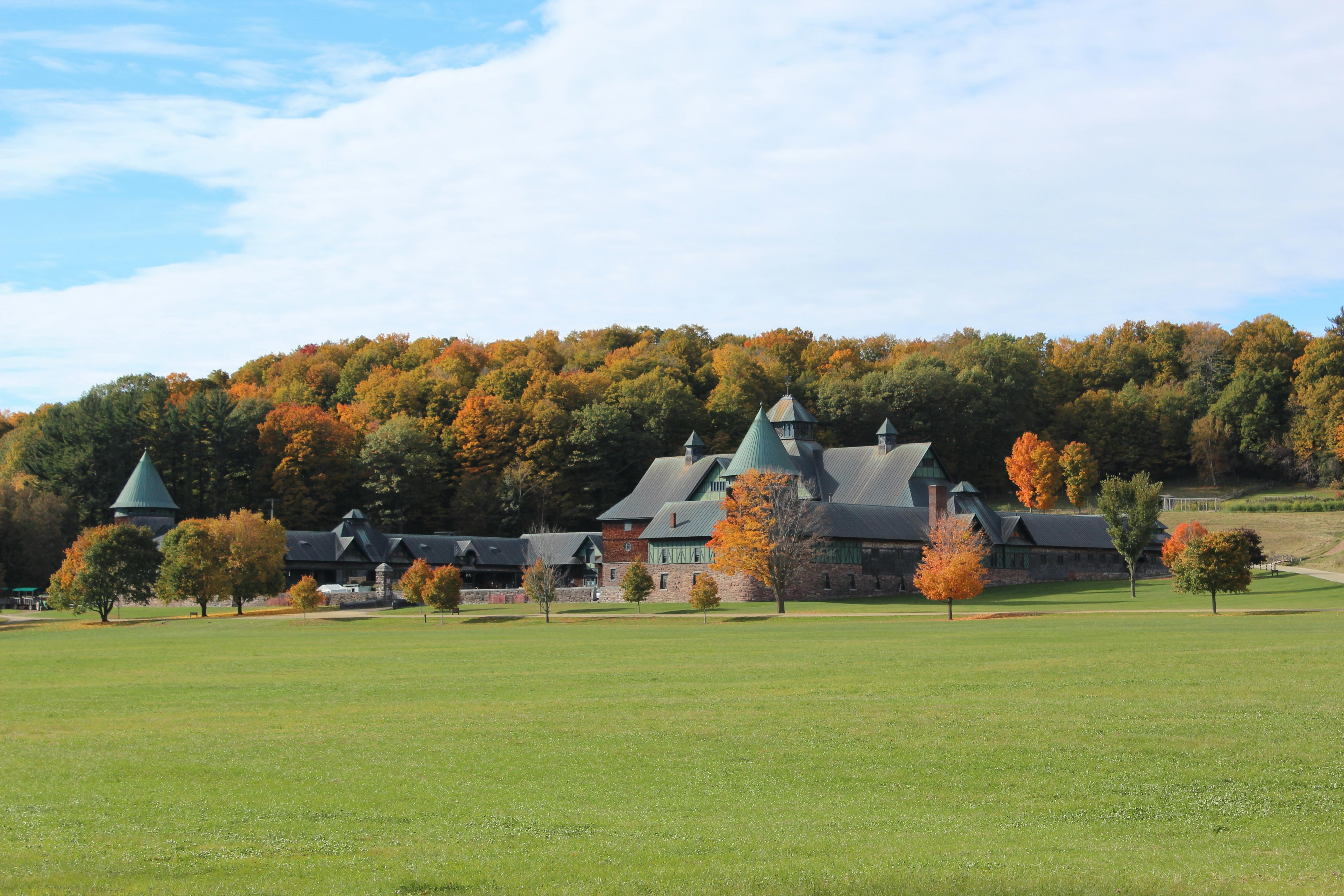 Free stock photo of fall foliage, farm, green mountains