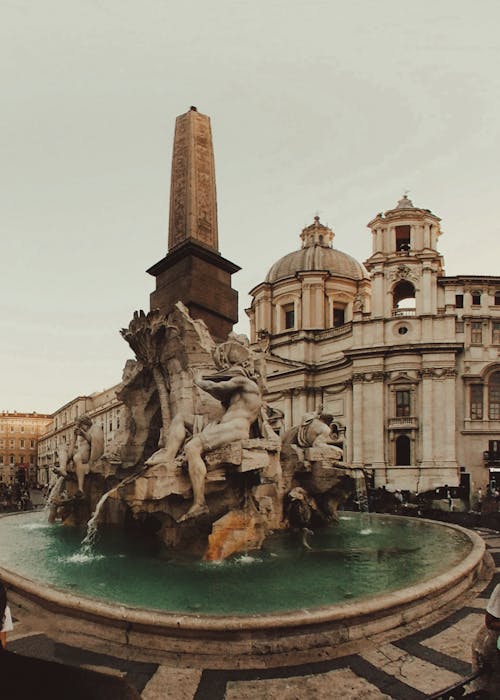 Fontana dei Quattro Fiumi in Rome