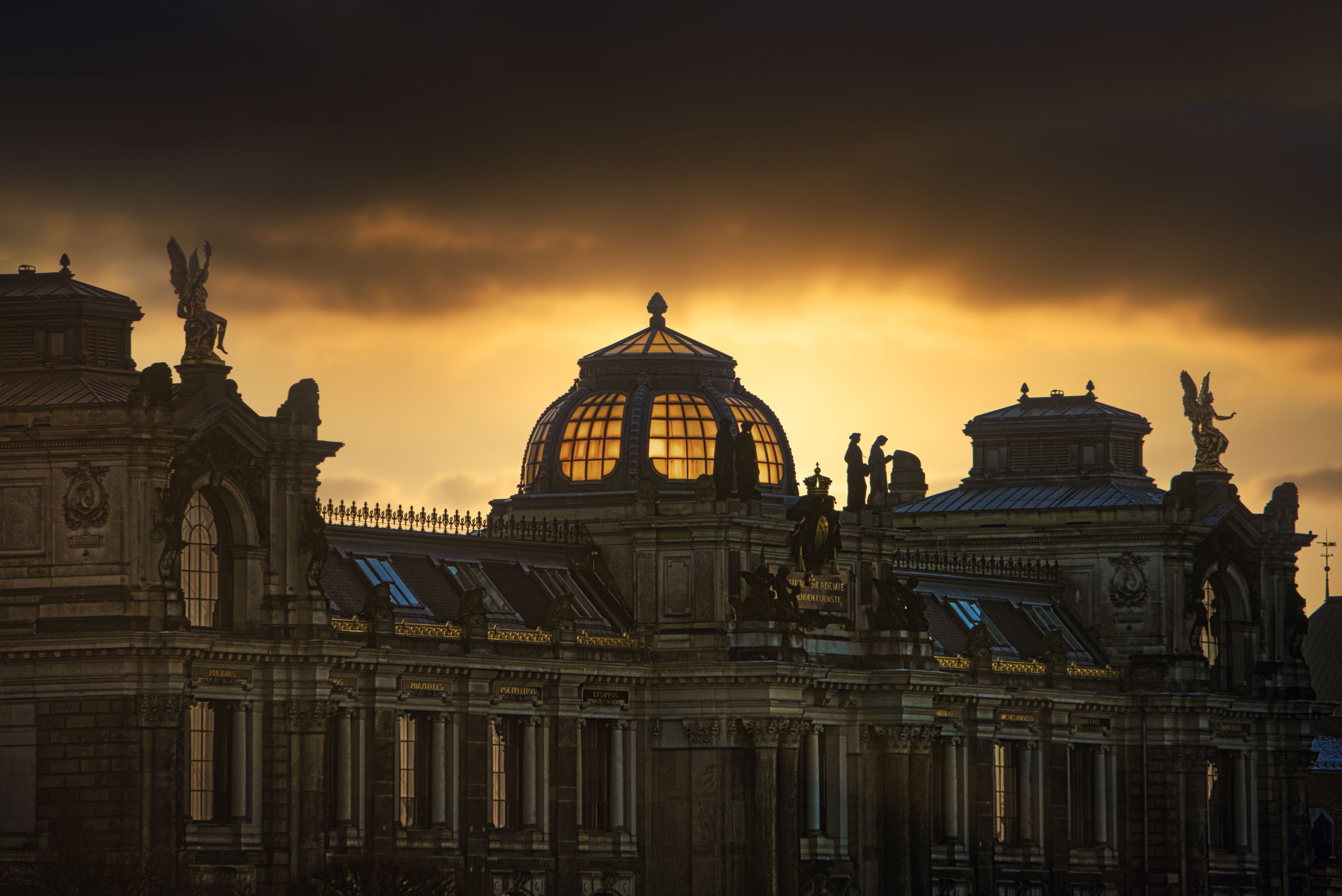 Historische deutsche Architektur bei Sonnenuntergang