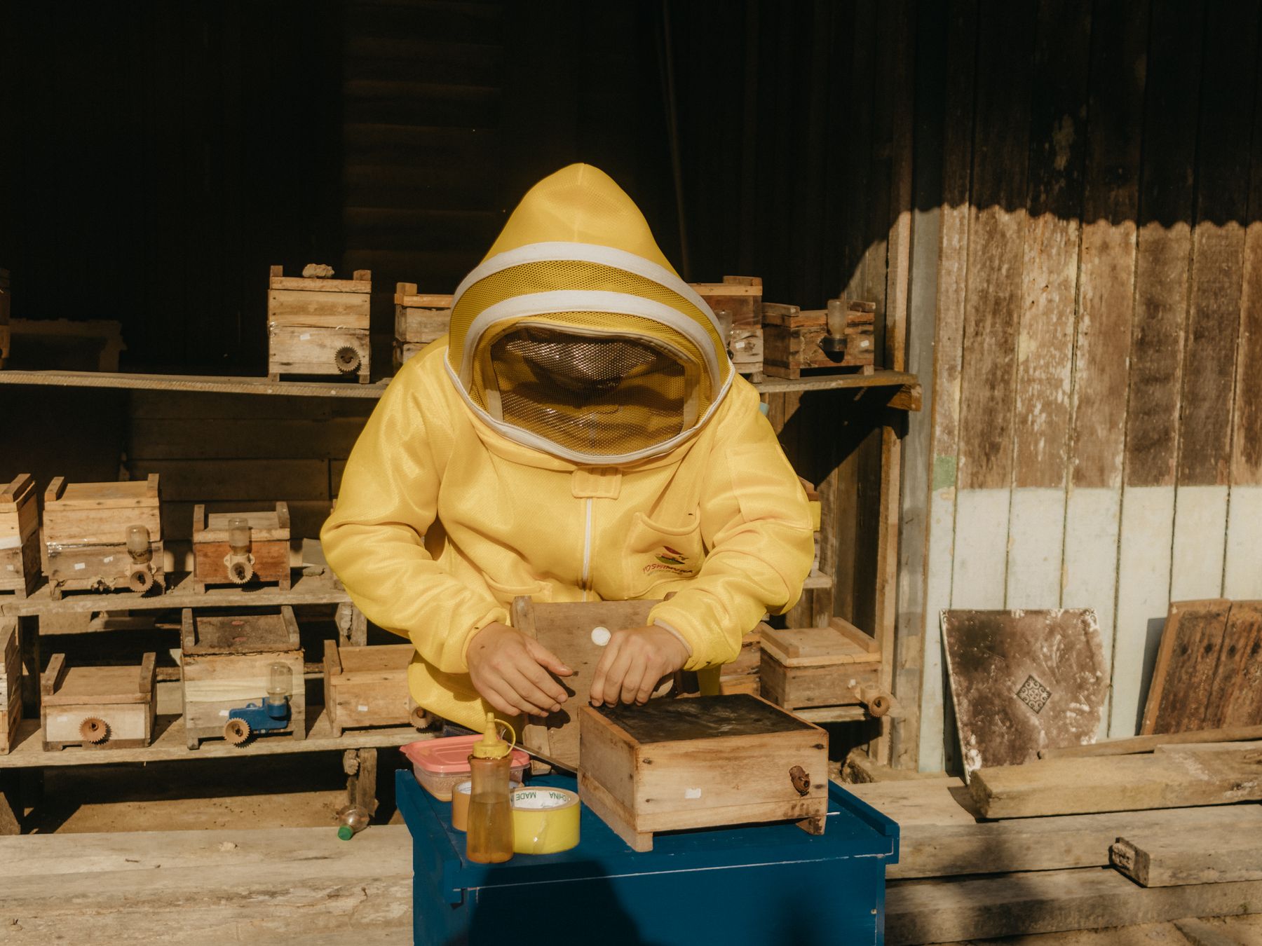 Braunston — professional packers wrapping and boxing belongings
