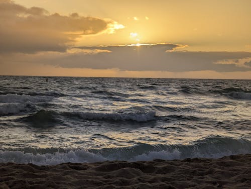 Gratis lagerfoto af blå hav, dybt hav, gylden solnedgang