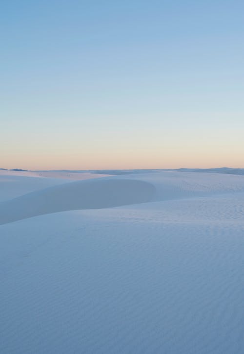 Foto profissional grátis de alvorecer, areia branca, deserto