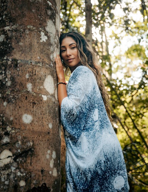 Fotobanka s bezplatnými fotkami na tému dlhé vlasy, hnedé vlasy, model