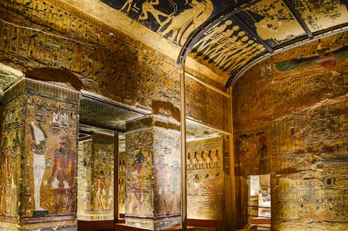 Free Tomb of Seti I with Carvings and Decorations in Egypt Stock Photo