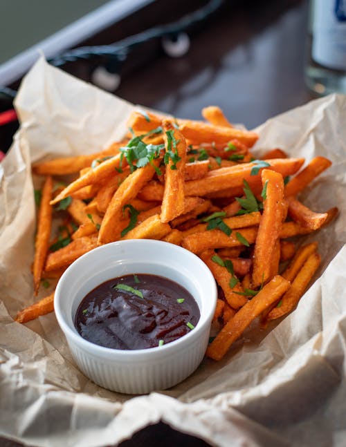 Pommes Frites Mit Dip