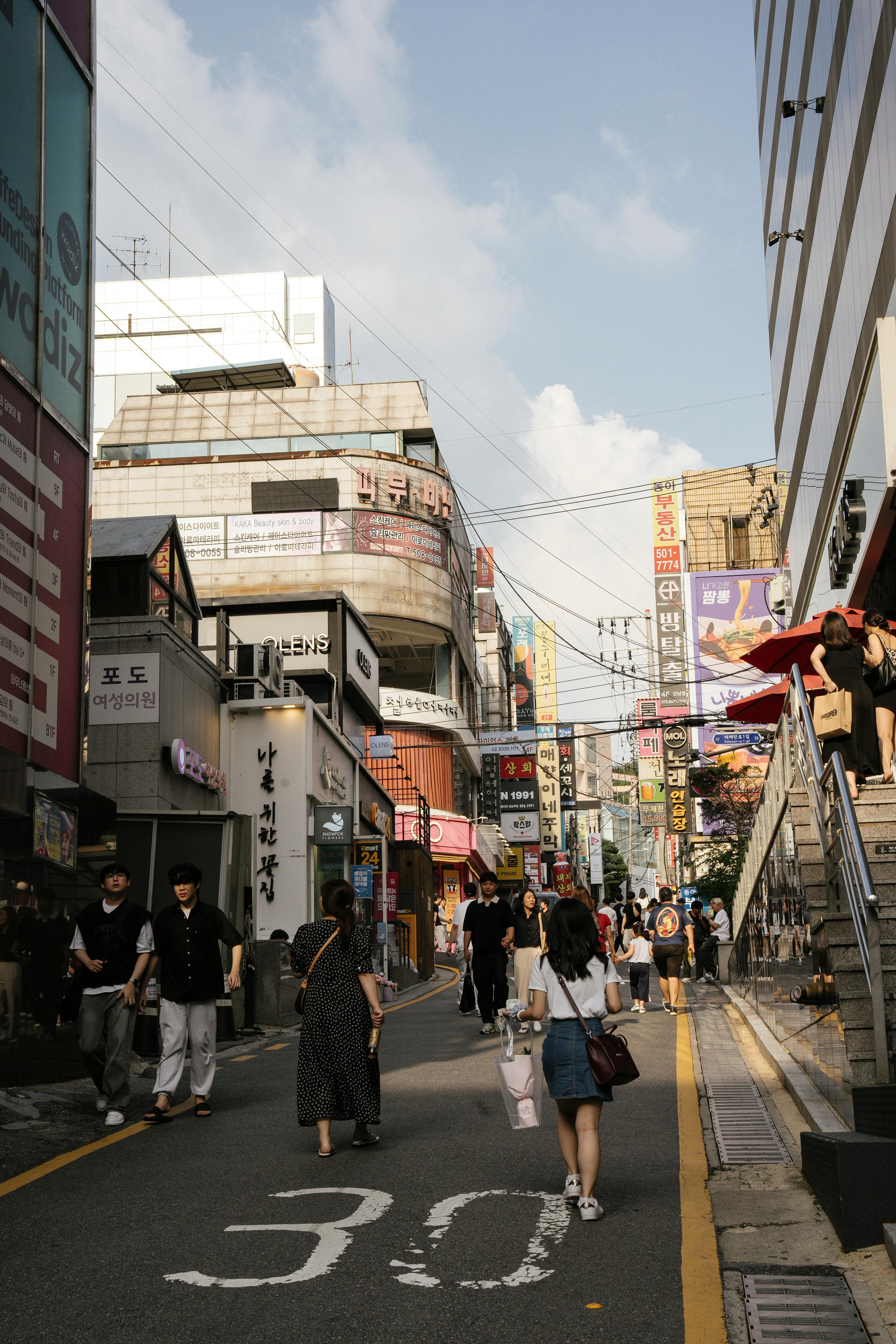 The Ultimate Guide to Fishponds Bristol's Best-Kept Secrets: Local Shops and Markets