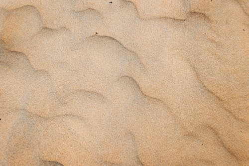 Wrinkles on Dry Sand
