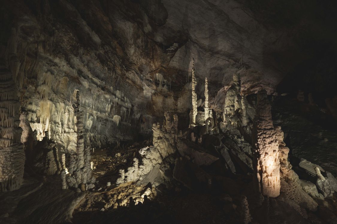 Rocks in a Cave · Free Stock Photo