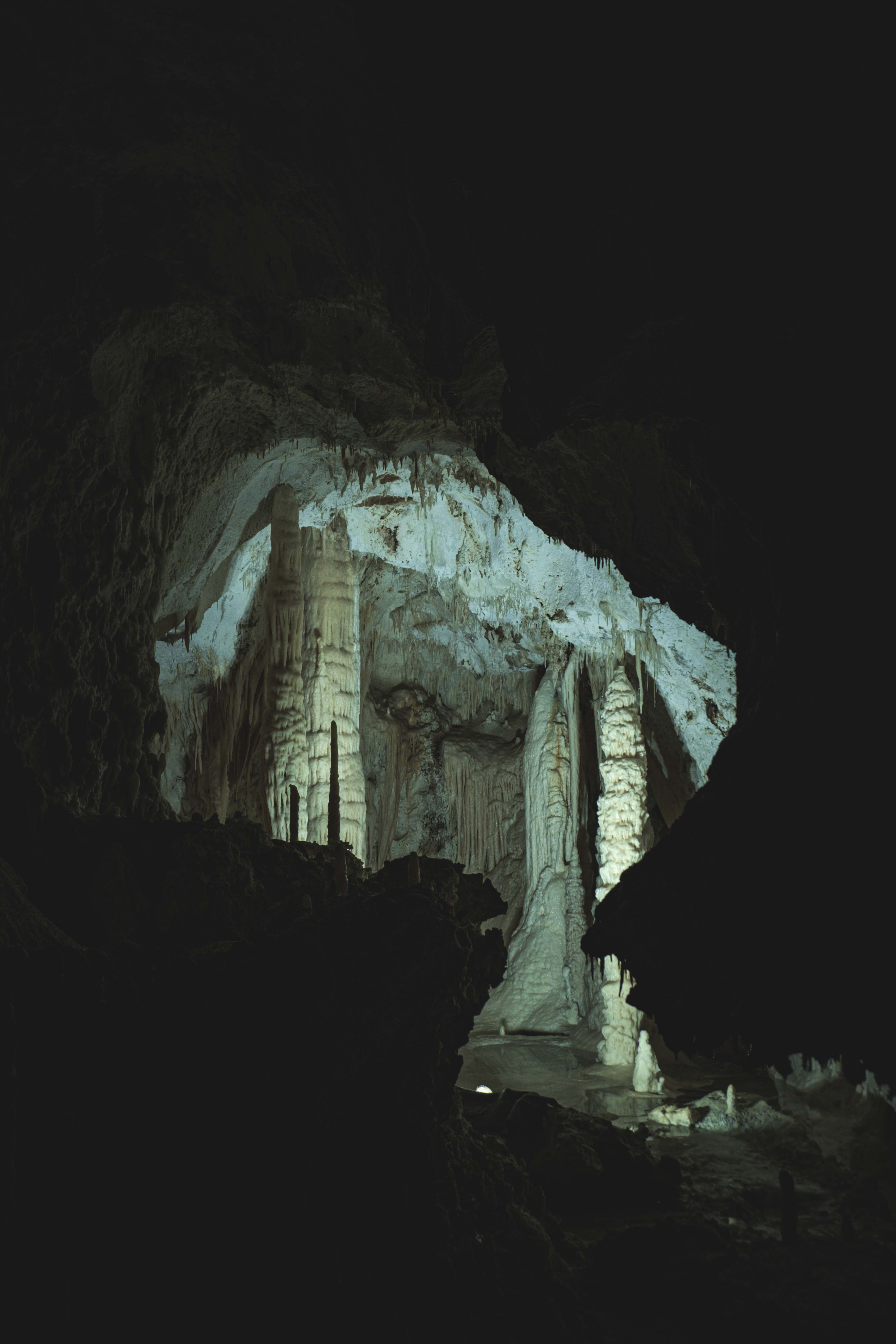 Rocks in a Cave · Free Stock Photo