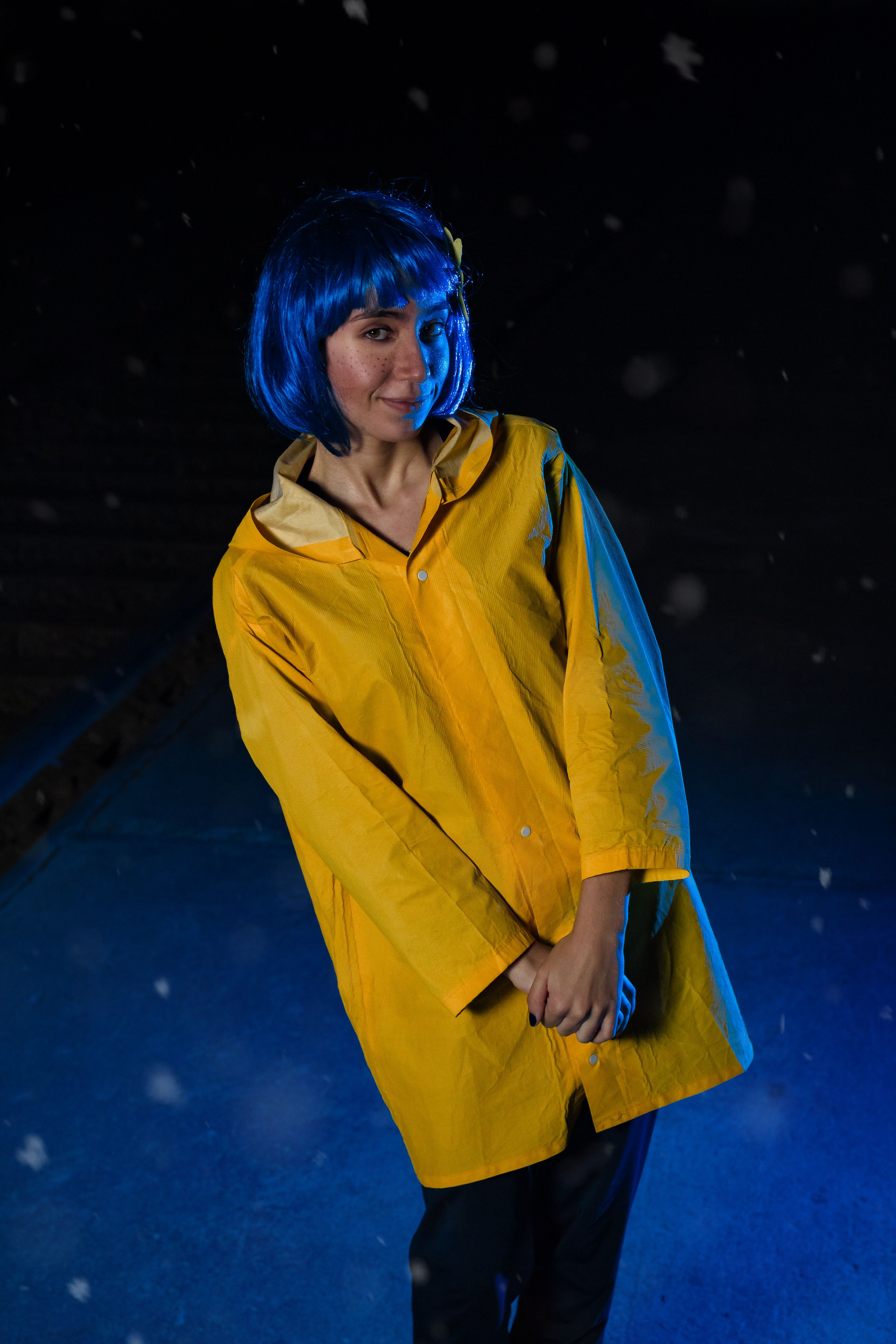 blue hair yellow dress A woman with blue hair in a yellow dress photo Free Woman Image on Unsplash