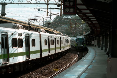 Бесплатное стоковое фото с восточный, платформа, поезда