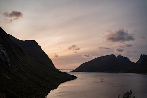 Kostnadsfri bild av bergskedja, gyllene solnedgången, solnedgången