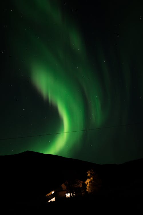 Kostnadsfri bild av aurora, grönt ljus, polarljus