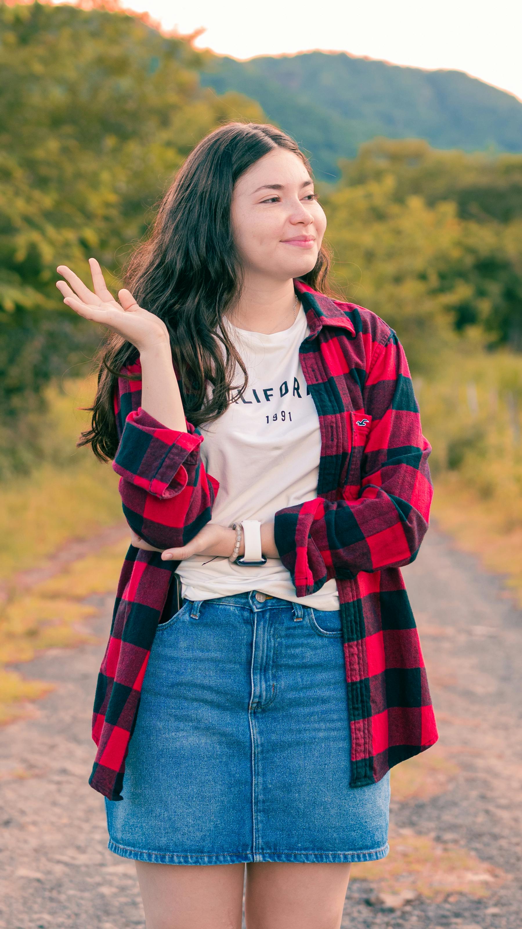 Red shirt and denim skirt online