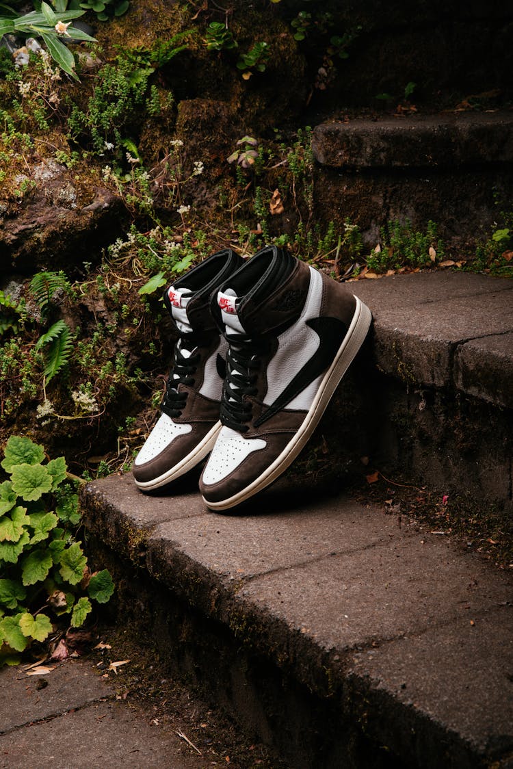 Nike Air Jordan 1 Travis Scott Mocha Sneakers On Steps