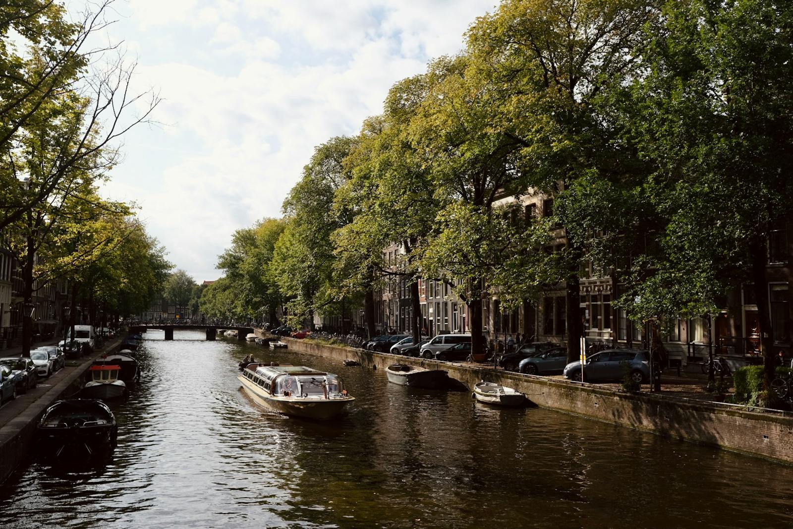 A Line Of Houses In Houten, Netherlands Photos, Download The BEST Free ...