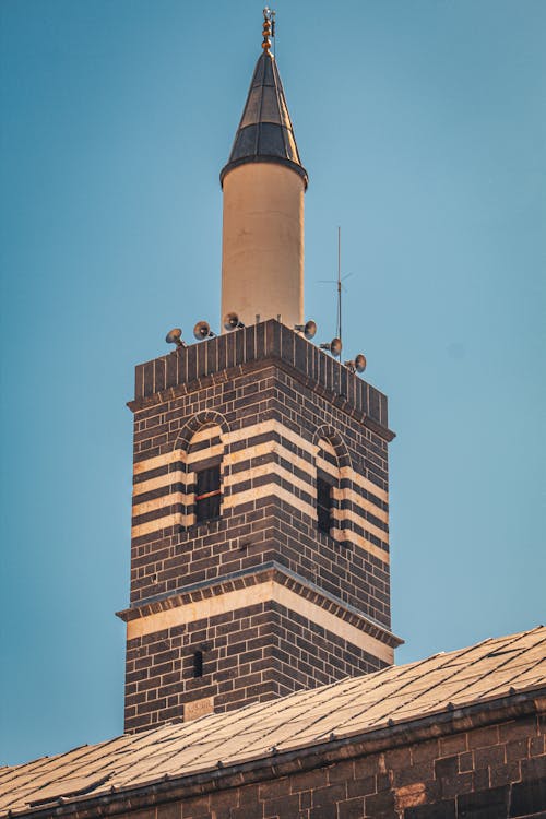 Minaret of the Diyarbakir Grand Mosque, Turkey 
