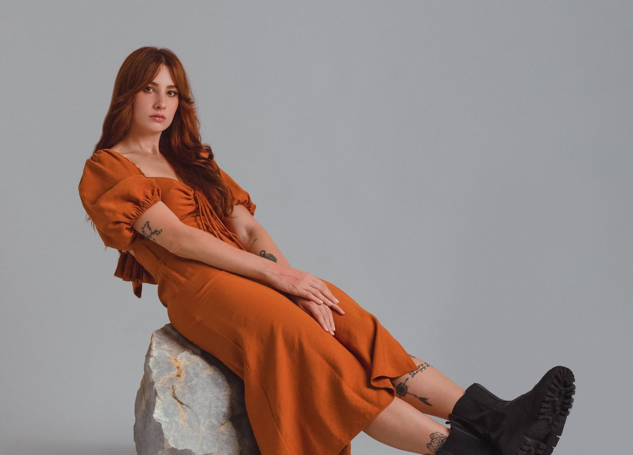 How to Style an Eyelet Dress: 7 Outfit Formulas That Work