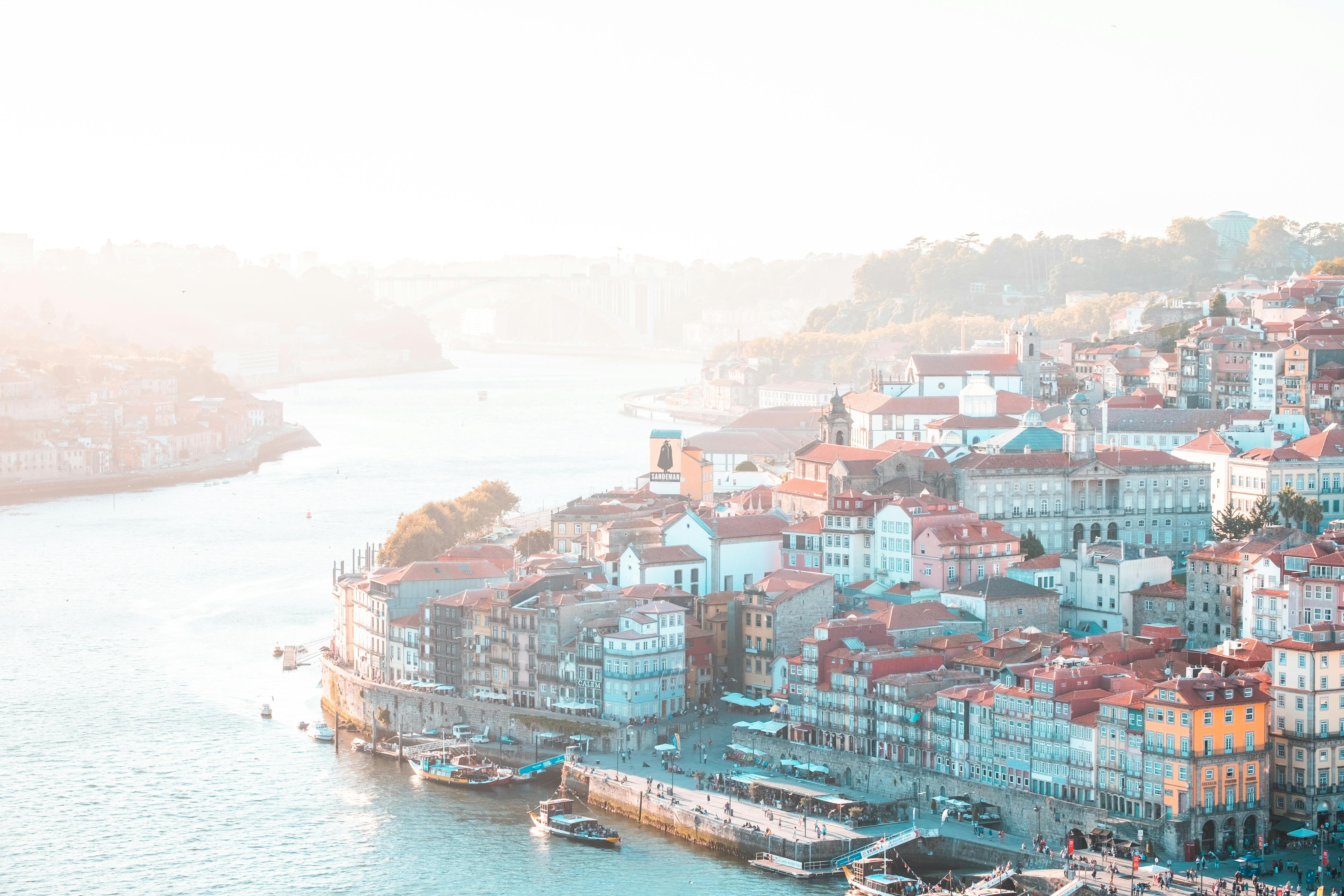 Porto Portugal Skyline - Fotografias de stock e mais imagens de Porto -  Portugal - Porto - Portugal, Portugal, Distrito do Porto - Portugal - iStock