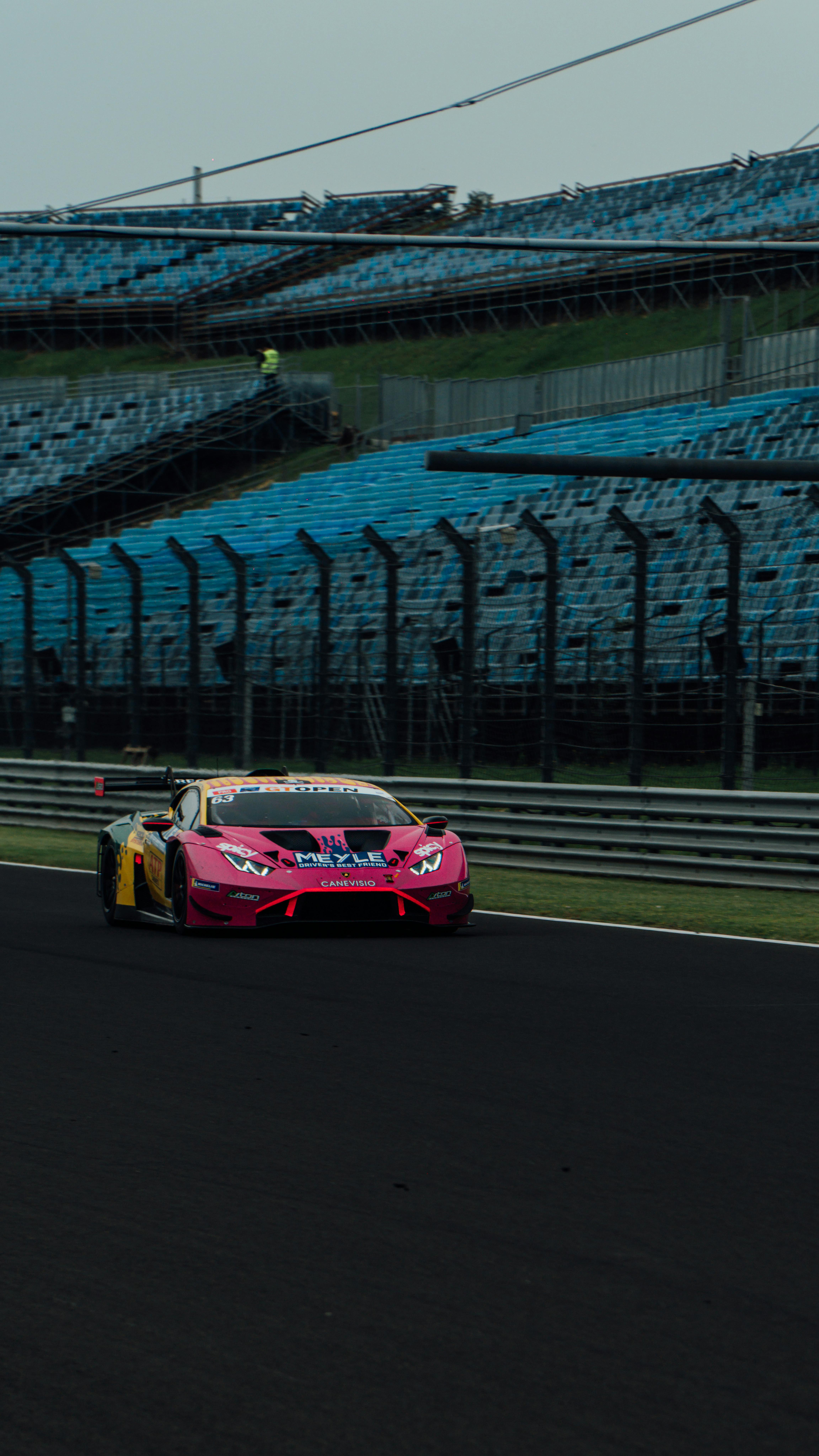 VIDEO: Turul rapid pe Nurburgring al noului Porsche 911 GT3 cu pachetul aerodinamic Manthey Kit