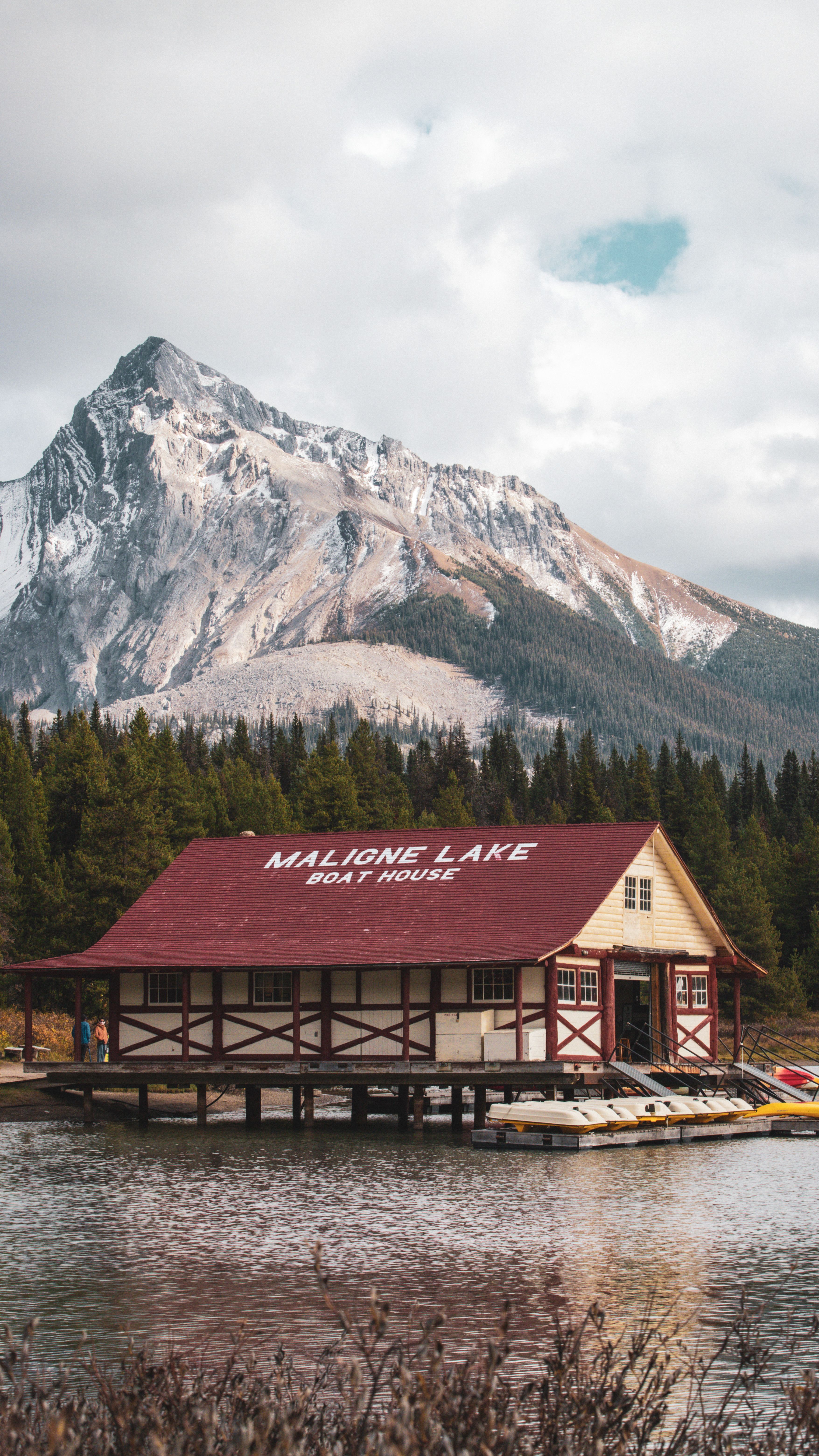 Maligne Lake