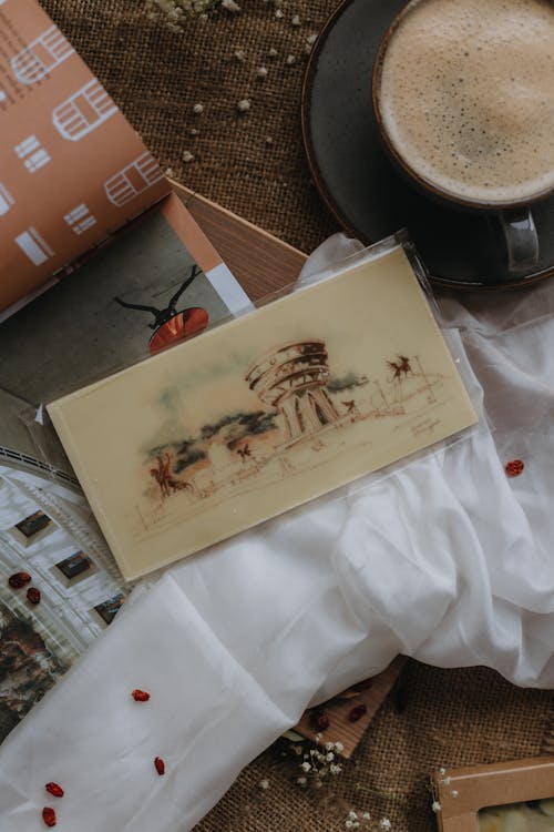 Gratis arkivbilde med blad, cappuccino, hjemmelaget