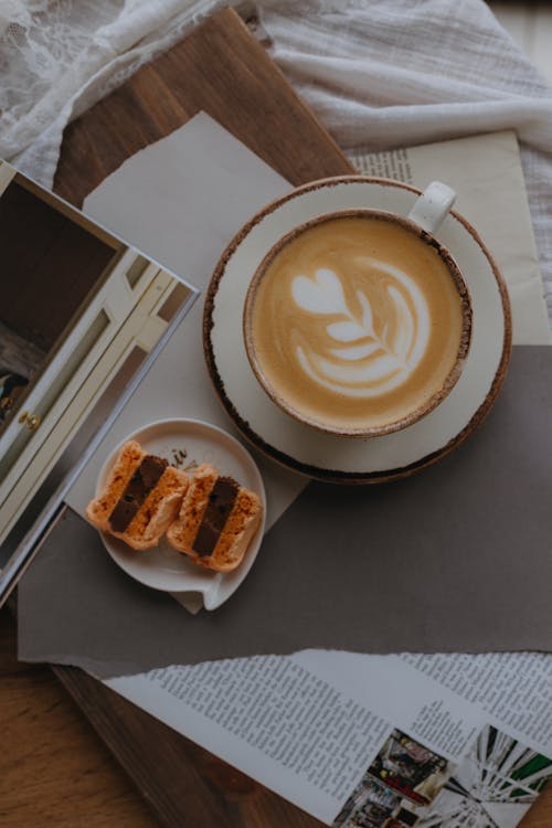 Gratis stockfoto met bord, bovenaanzicht, cake