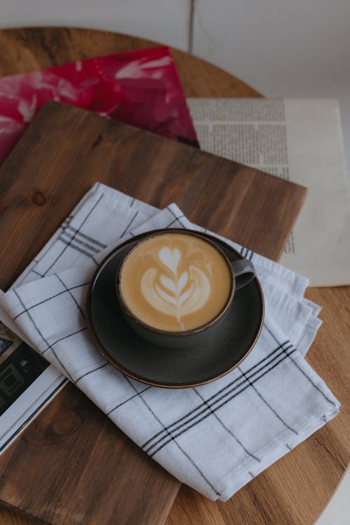 Foto profissional grátis de café, caneca, cappuccino