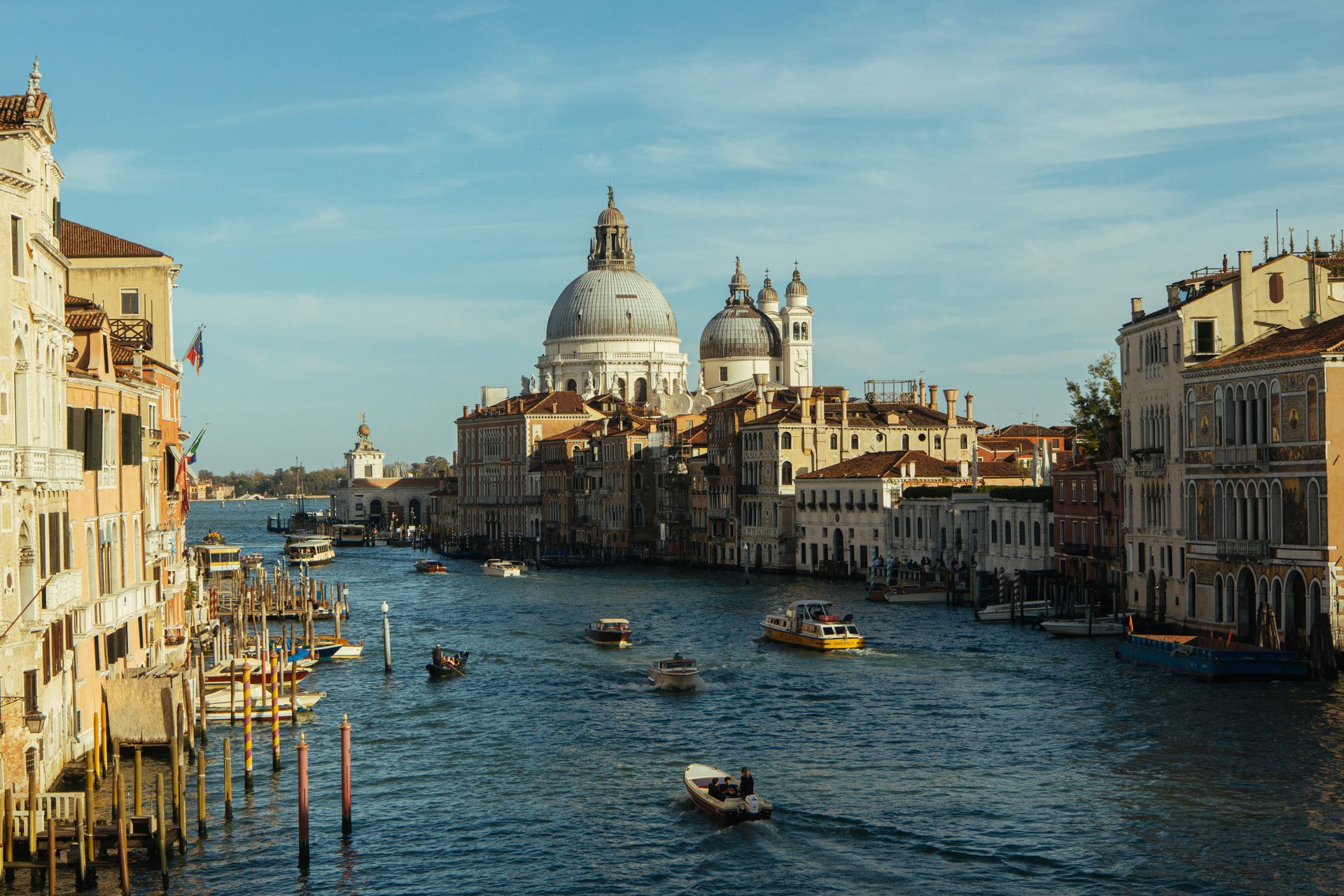 Canal Grande and Santa Maria della Salute in Venecia, Italy