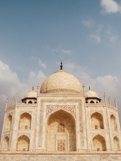 Couple at Taj Mahal