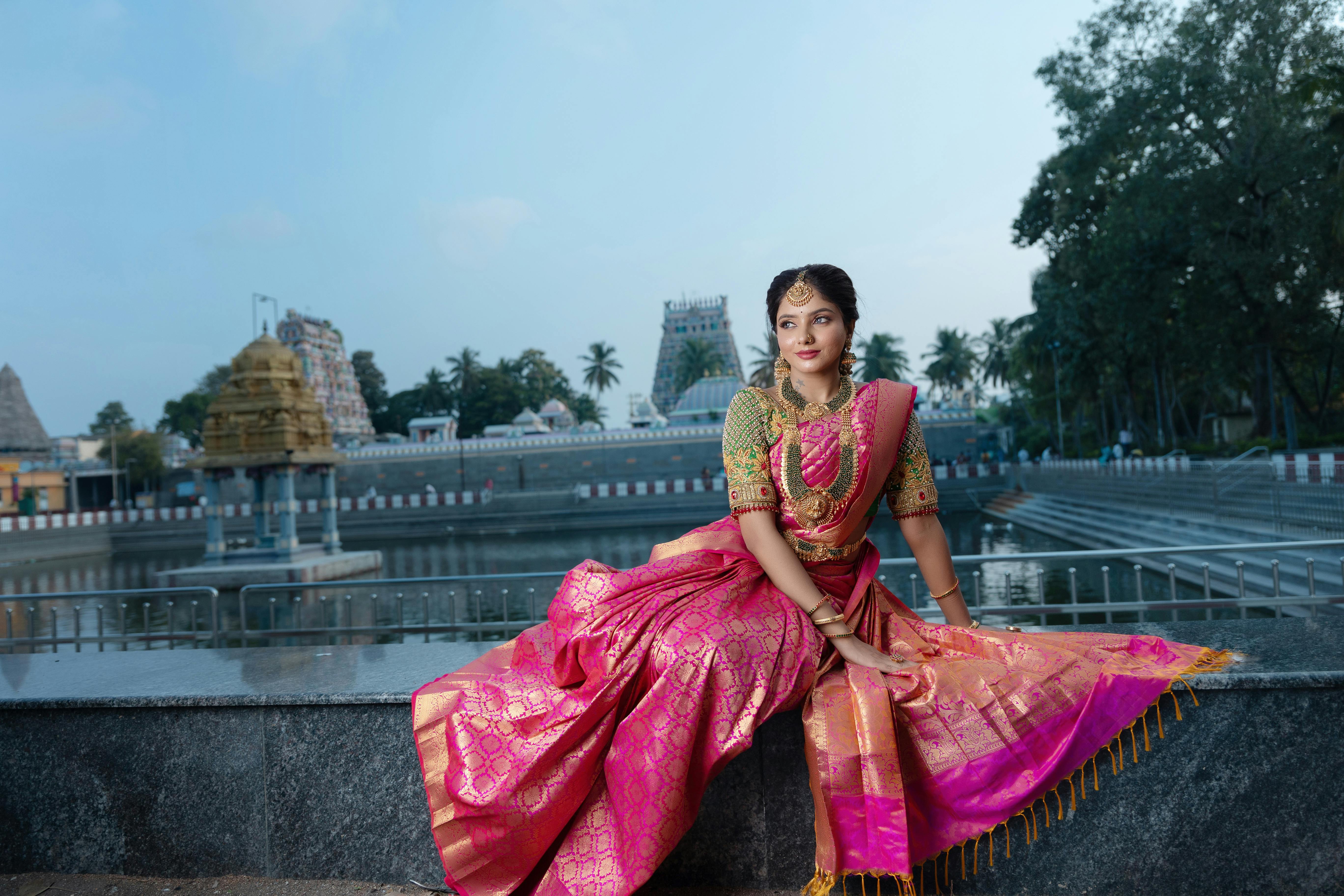 Photography Saree Poses - Imagesque