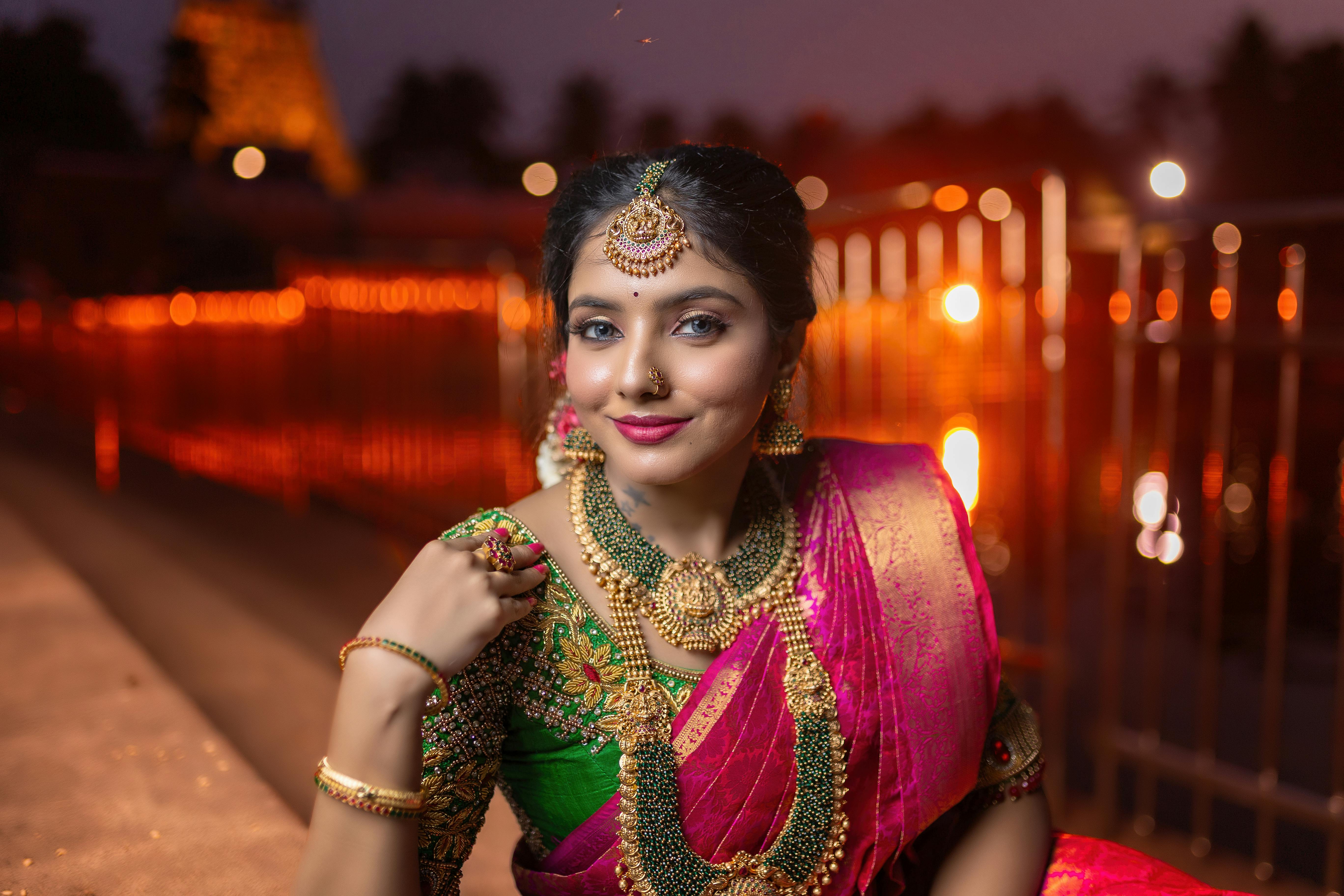 Premium Photo | Beautiful indian young girl in traditional saree posing  outdoors