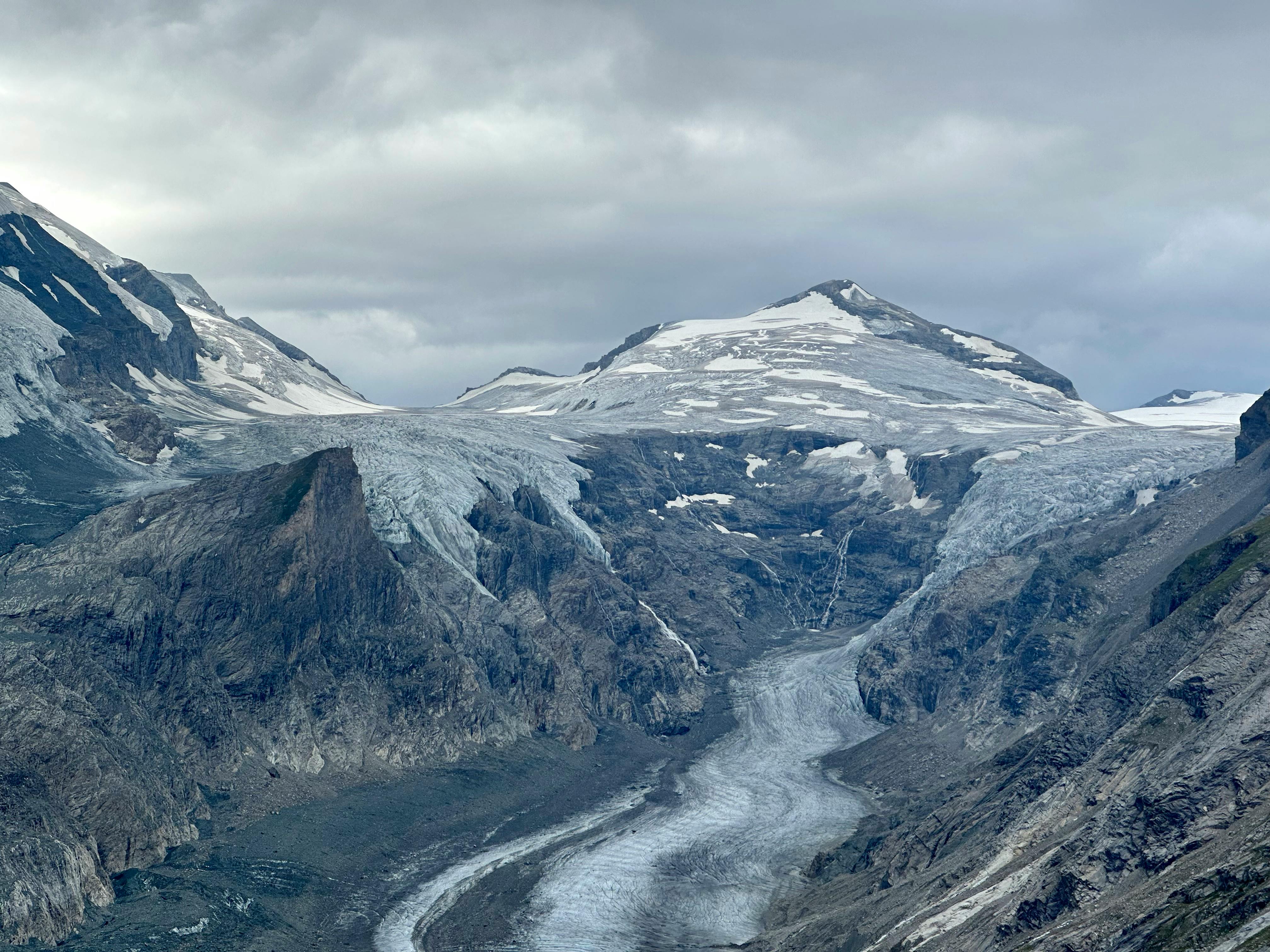 Thajiwas Glacier Sonmarg Photos, Download The BEST Free Thajiwas ...