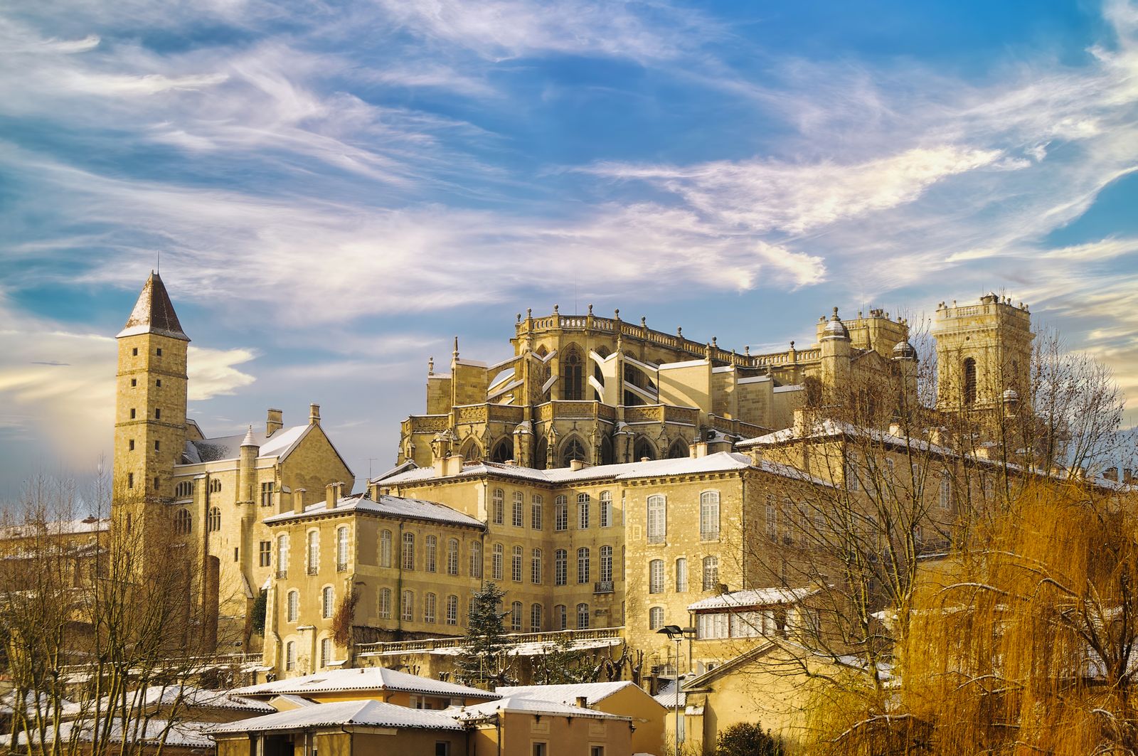 Auch, ville historique et monument religieux